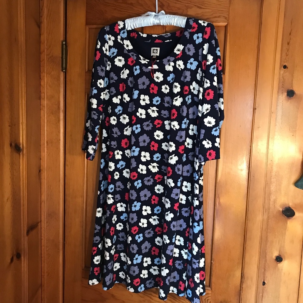 Anne Klein Navy Dress with 3/4 Sleeves and Banded Neck, Size 1X.